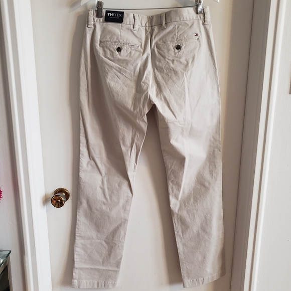 Tommy Hilfiger Classic Chinos Sand Men's NWT - Picture 2 of 14